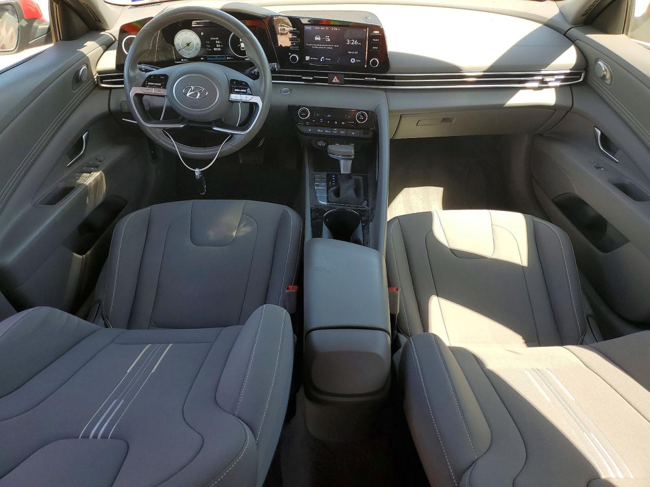 Hyundai ELANTRA Sel