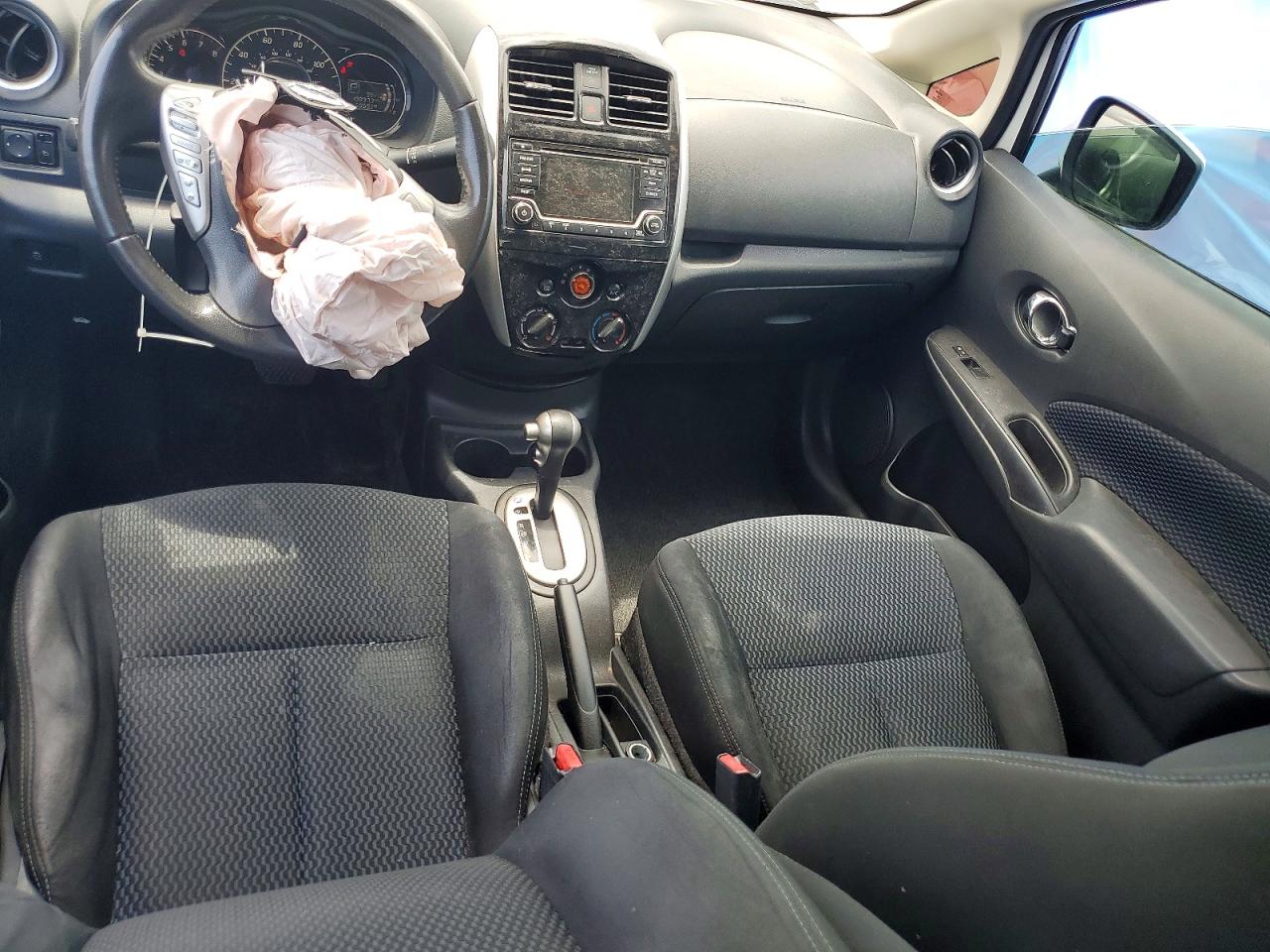 Nissan Versa Sv