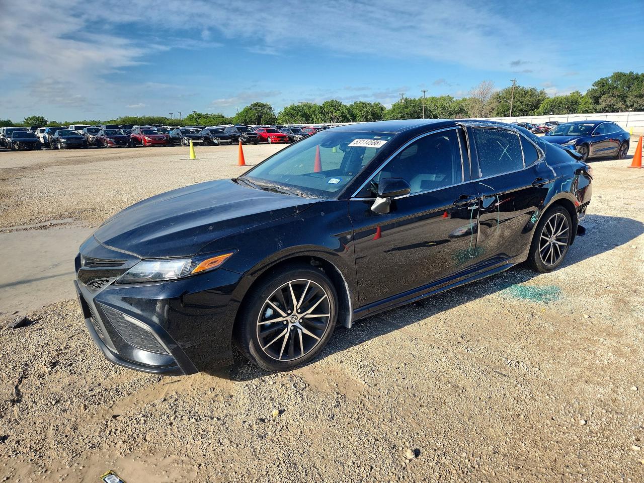 Salvage Toyota Camry Image