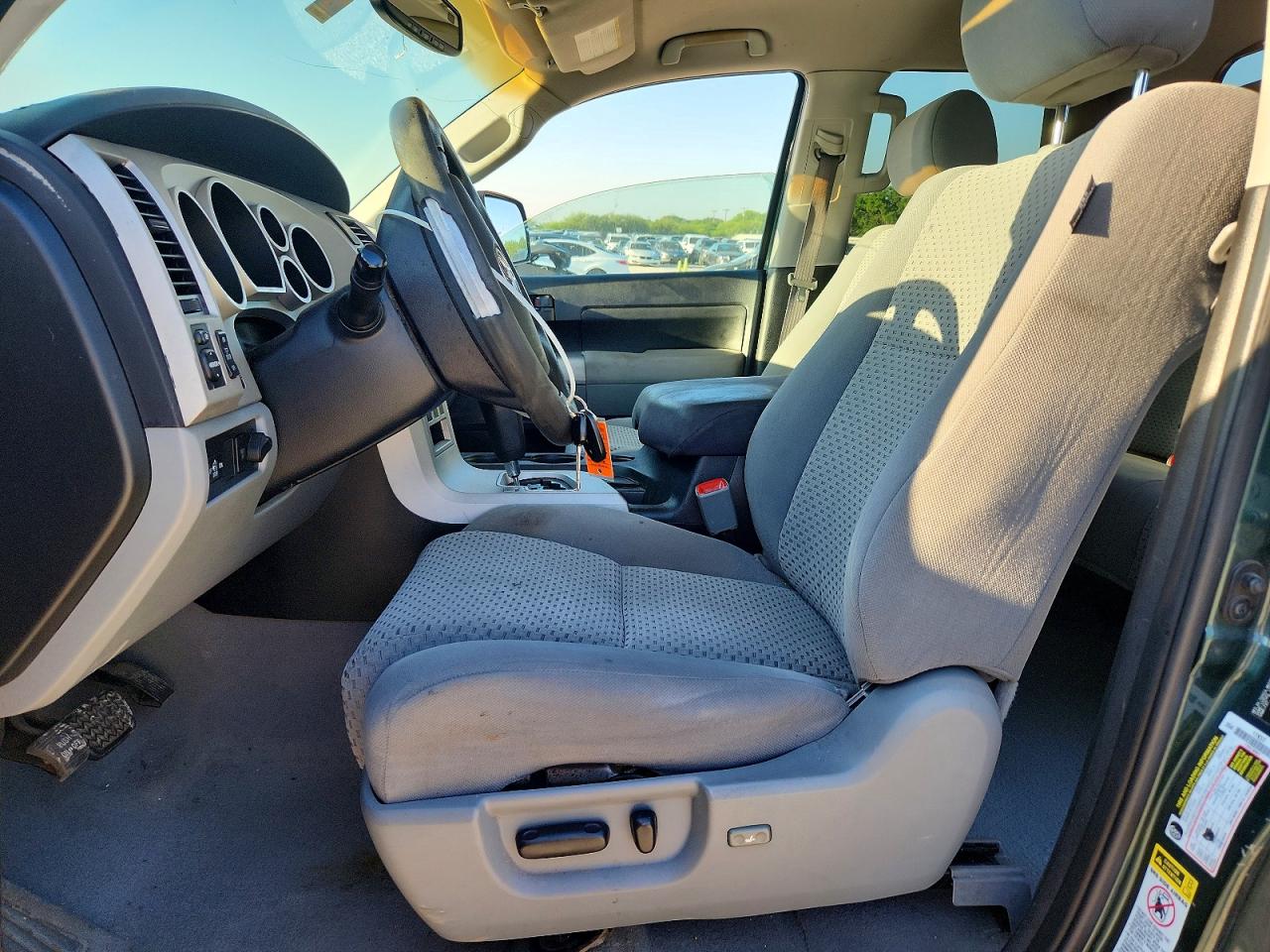 Toyota Tundra Double Cab Sr5