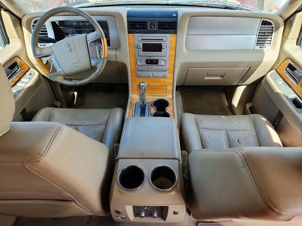 Lincoln Navigator