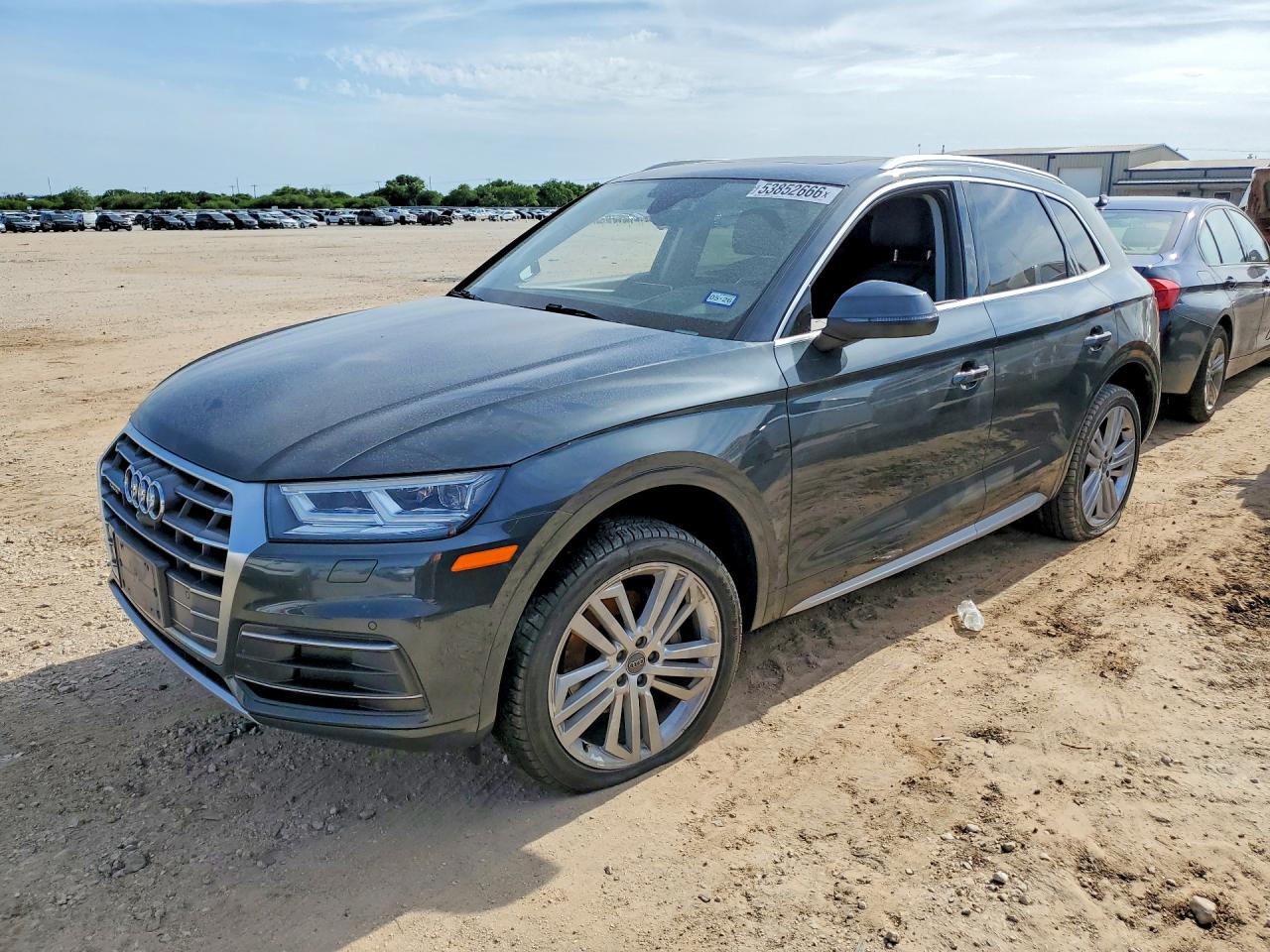 Salvage Audi Q5 Image