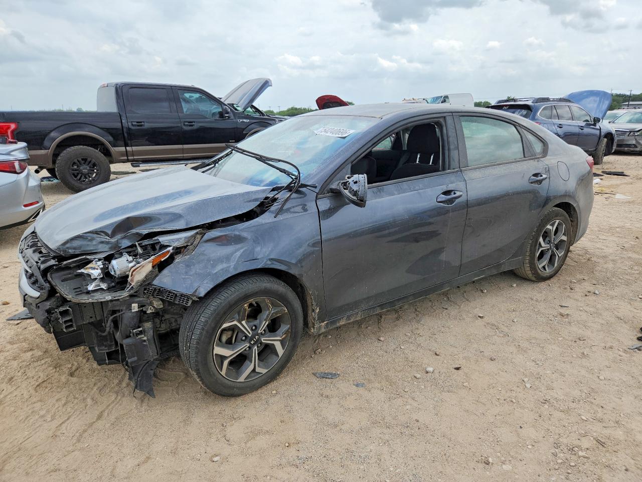 Salvage Kia Forte Image