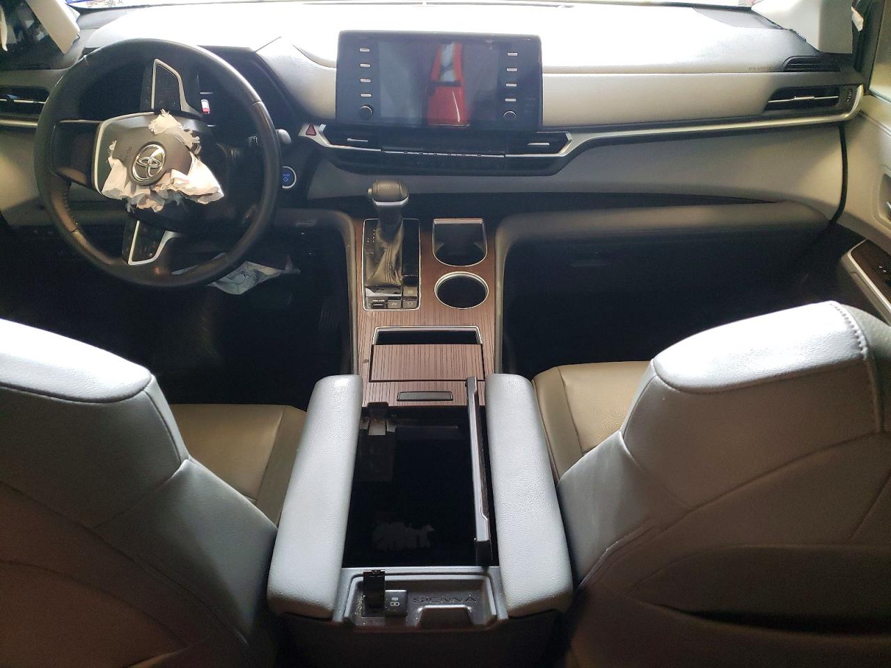 Toyota Sienna Xle 8-passenger