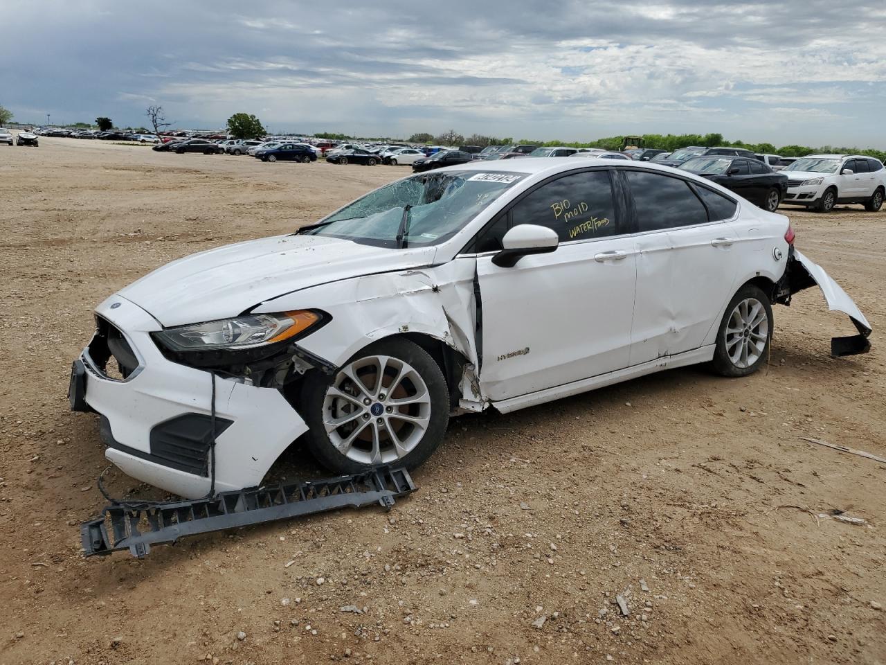 Salvage Ford Fusion Image