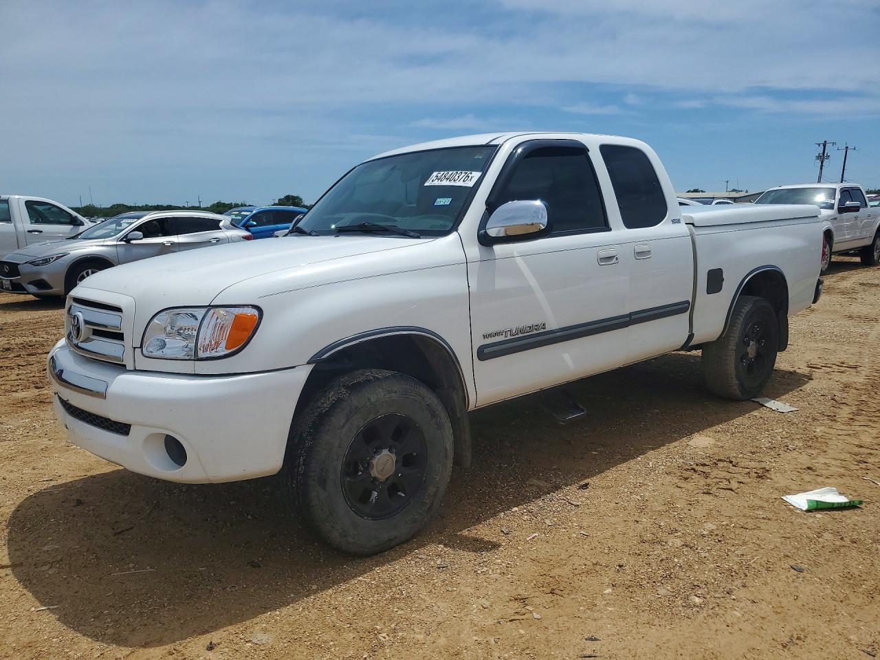 Salvage Toyota Tundra Image