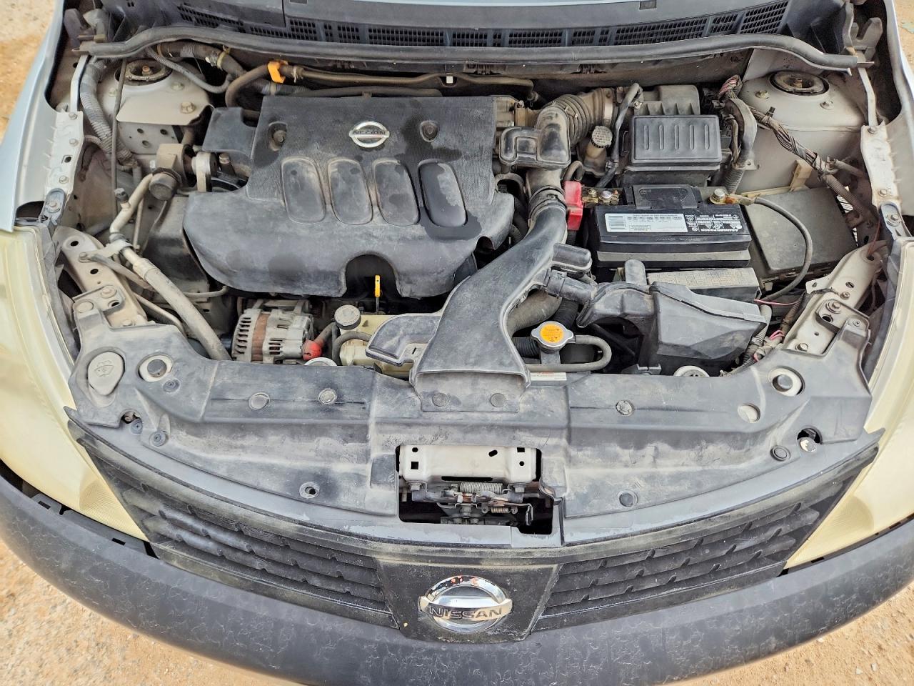Nissan Versa 1.8 S