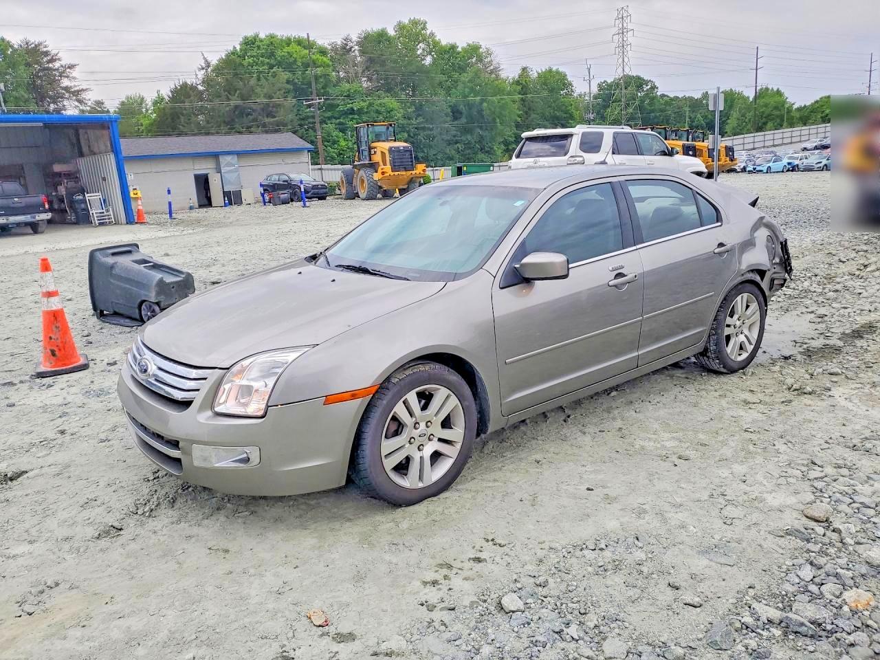 Salvage Ford Fusion Image