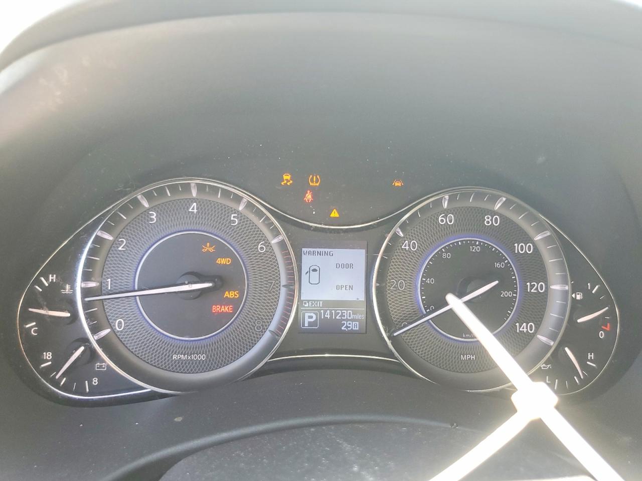 INFINITI Qx Base