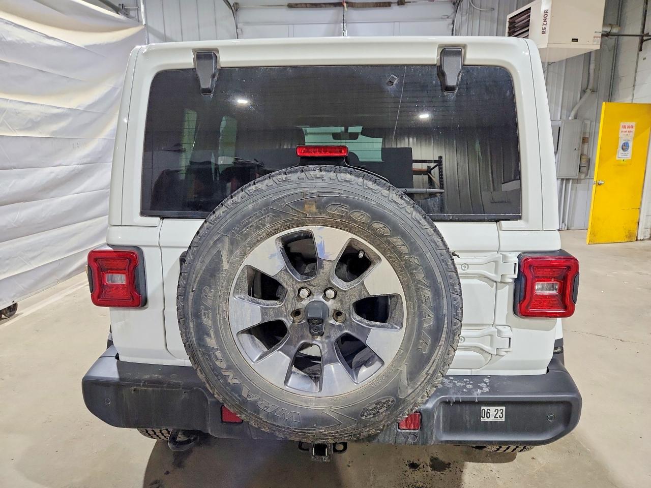 Jeep Wrangler Sahara