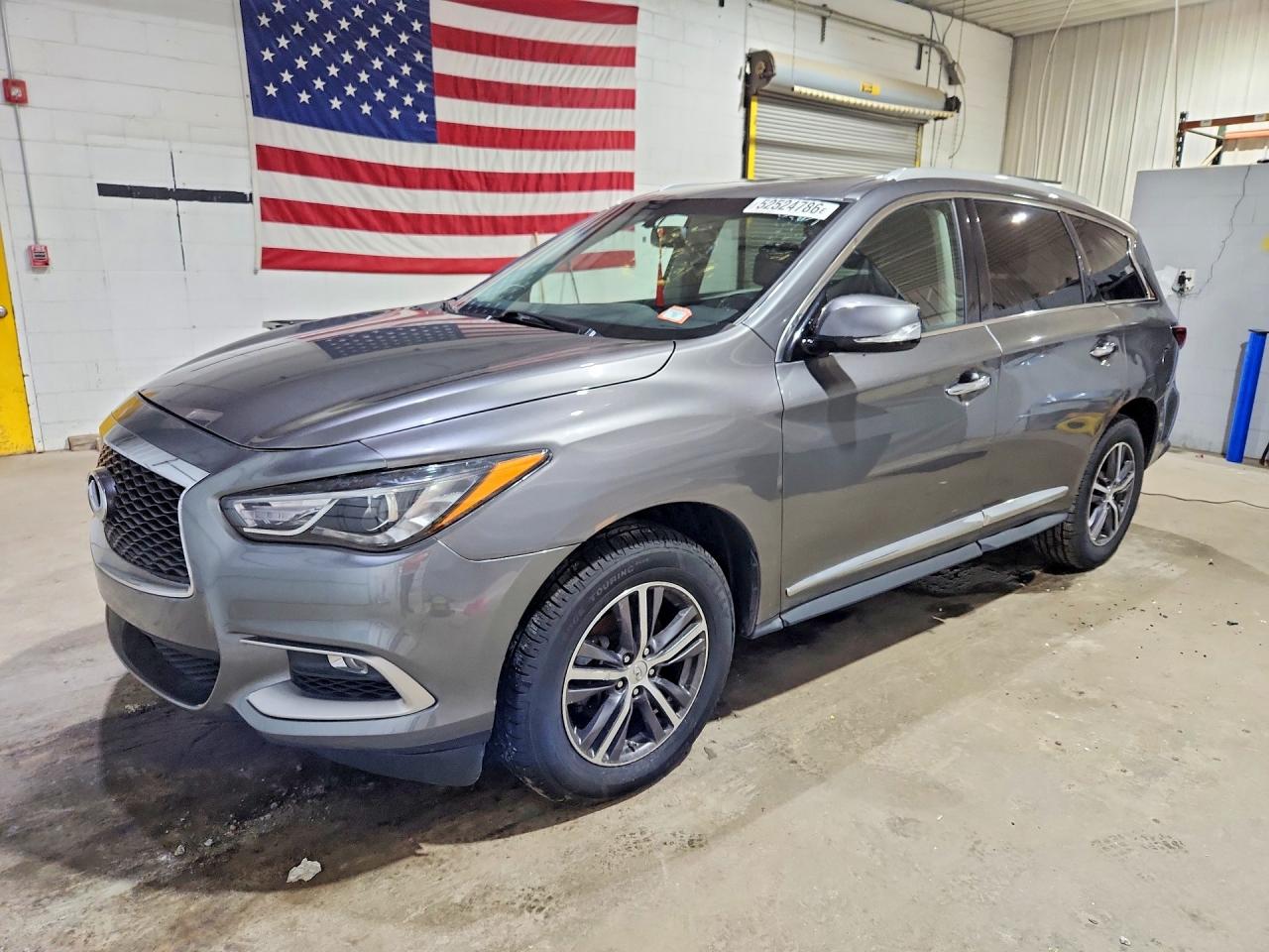 Salvage INFINITI Qx Image