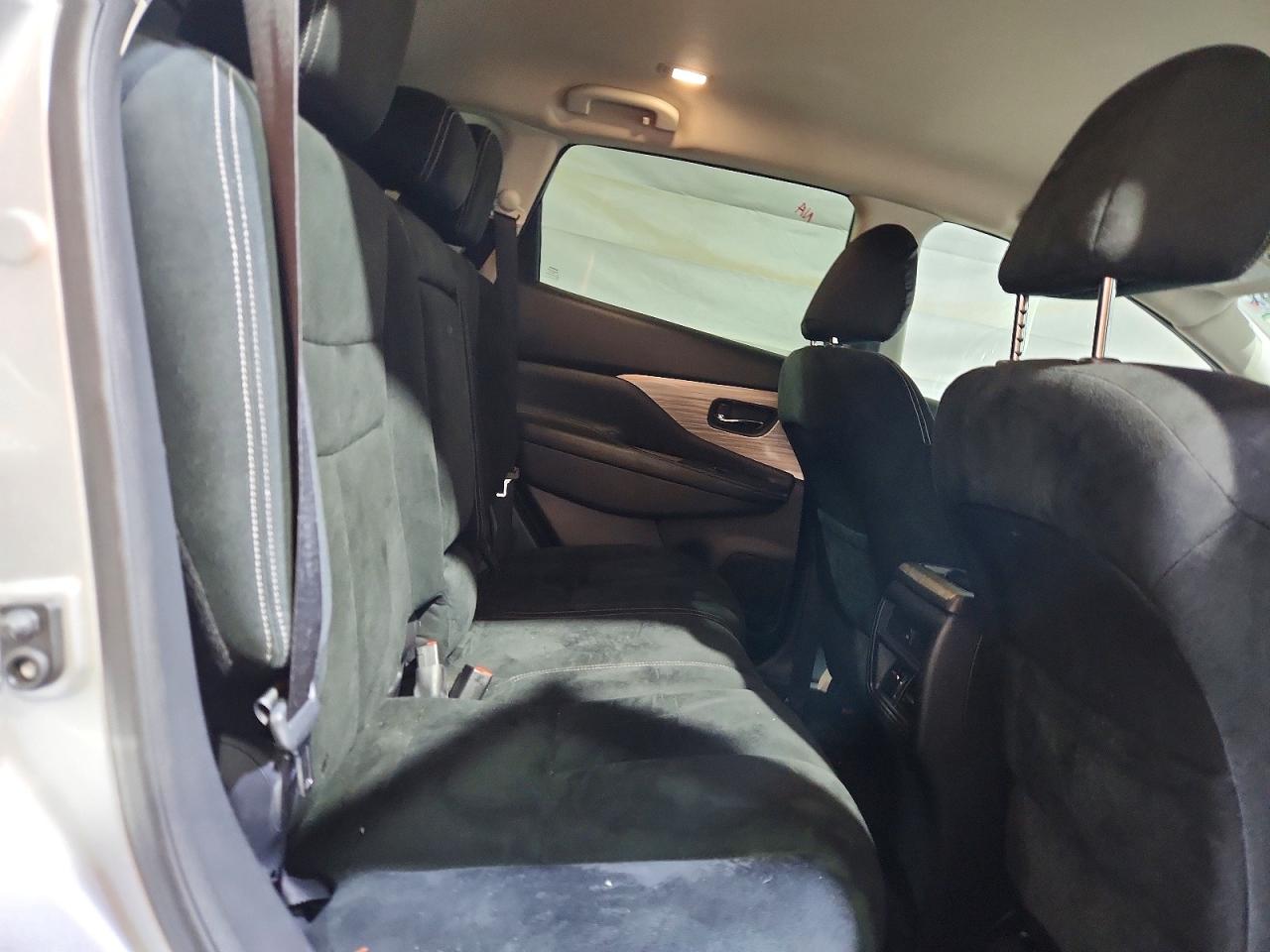 Nissan Murano S