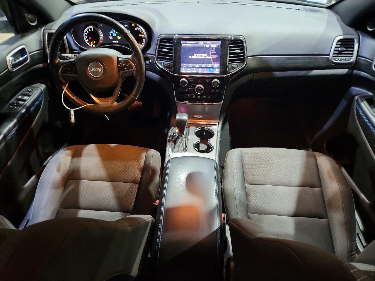 Jeep Grand Cherokee Laredo