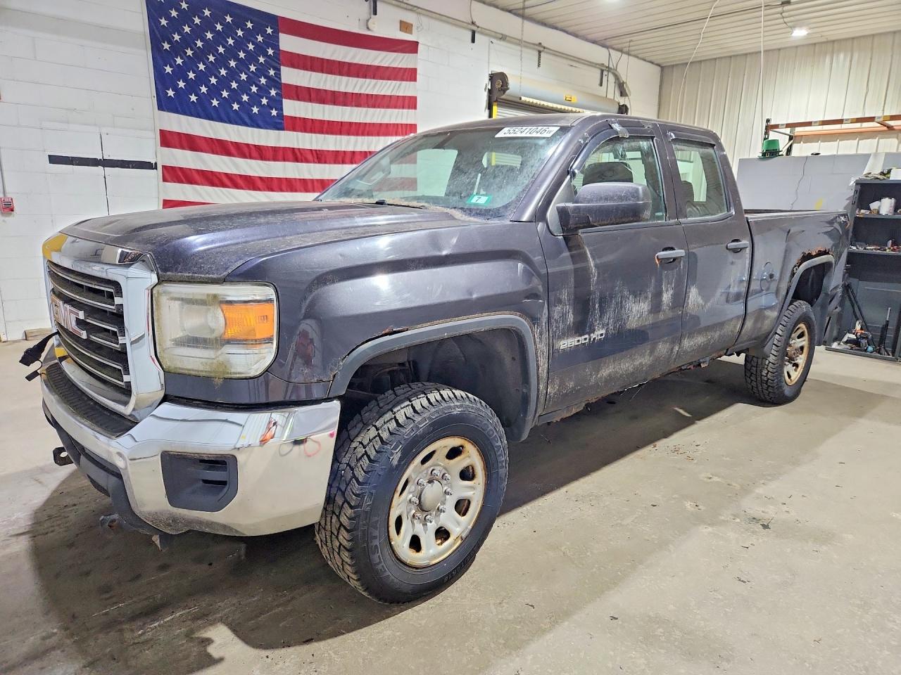 Salvage GMC Sierra Image