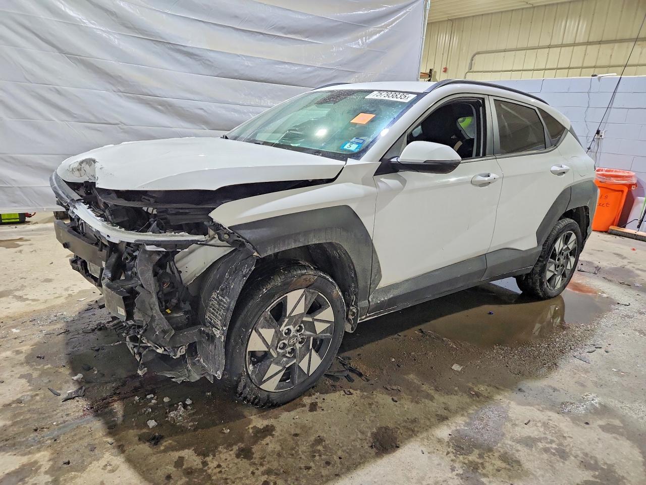 Salvage Hyundai KONA Image