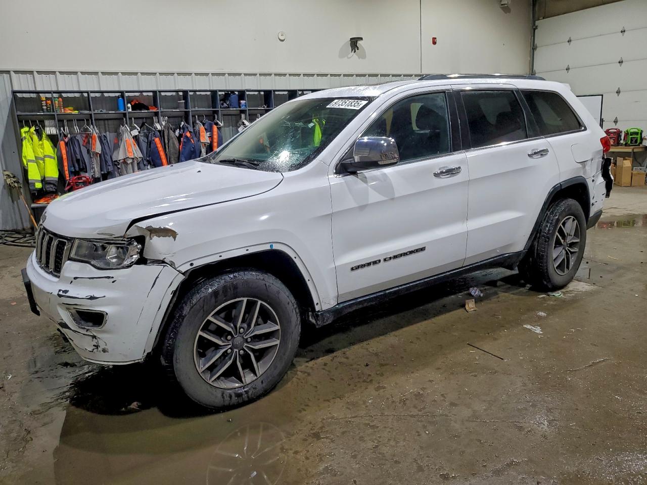 Salvage Jeep Grand Cherokee Image