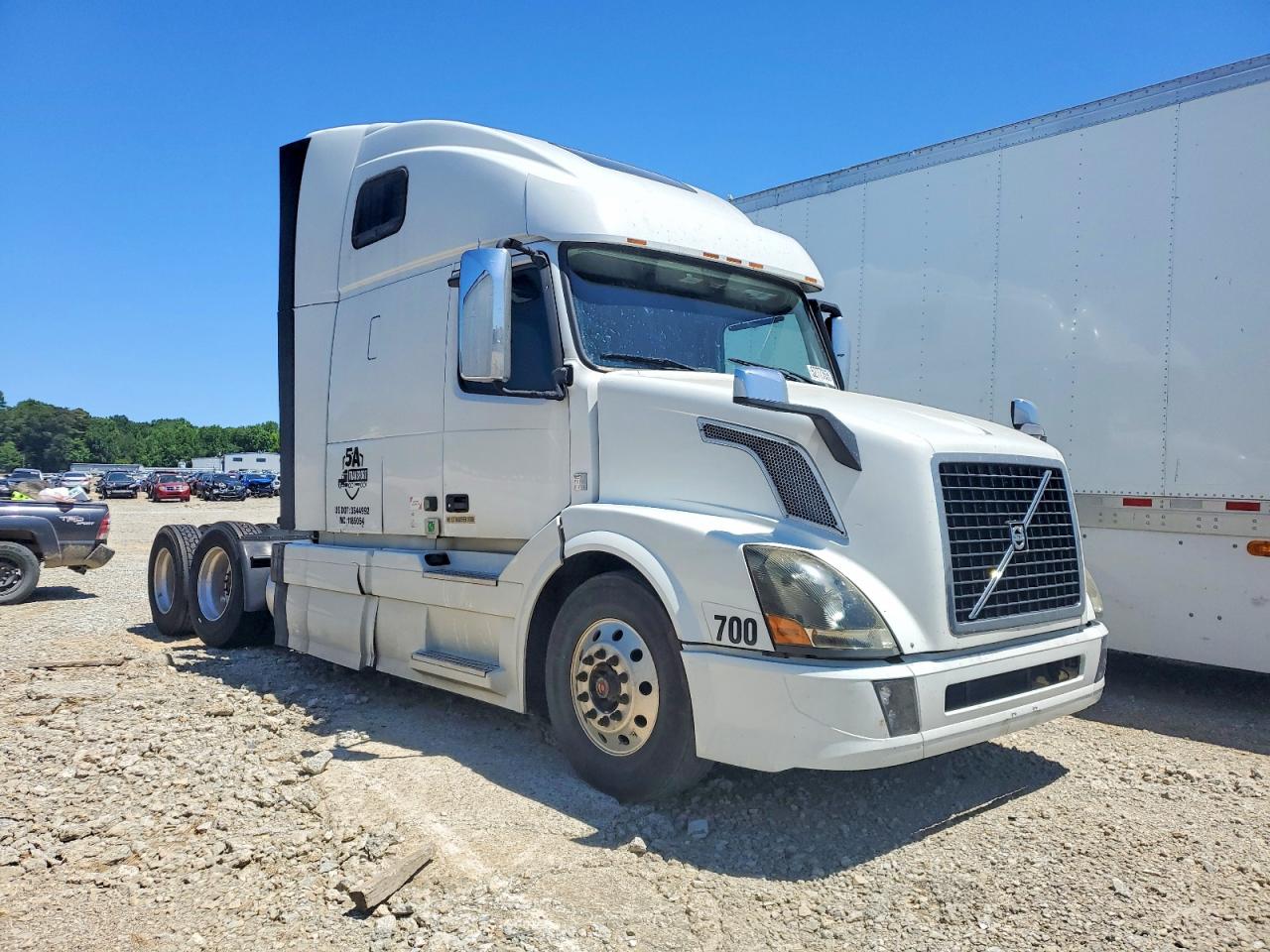 Salvage Volvo Vnl Image