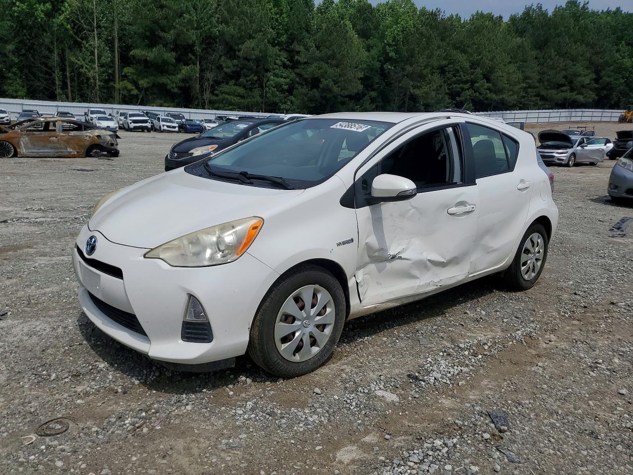 Salvage Toyota Prius Image