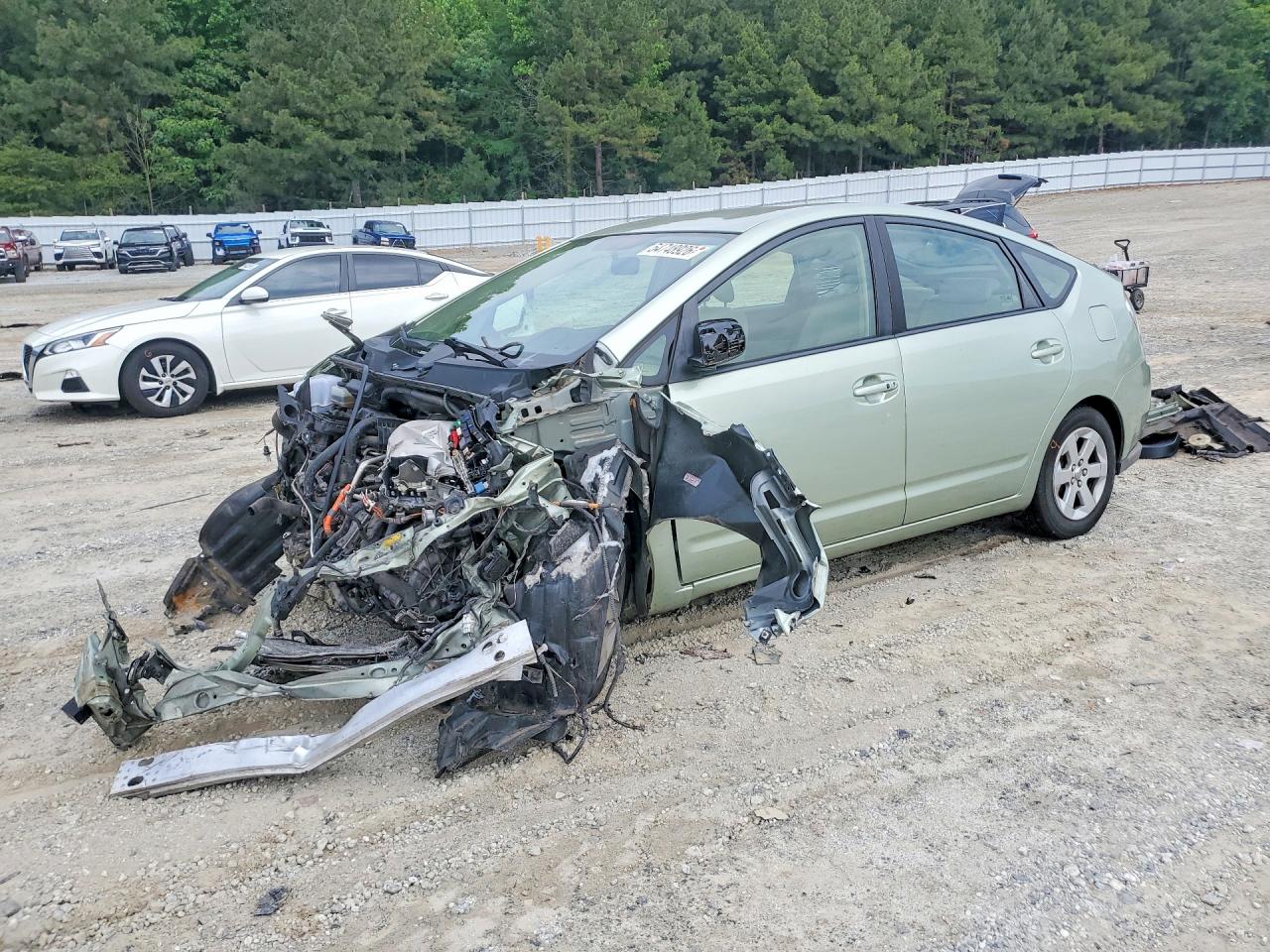 Salvage Toyota Prius Image