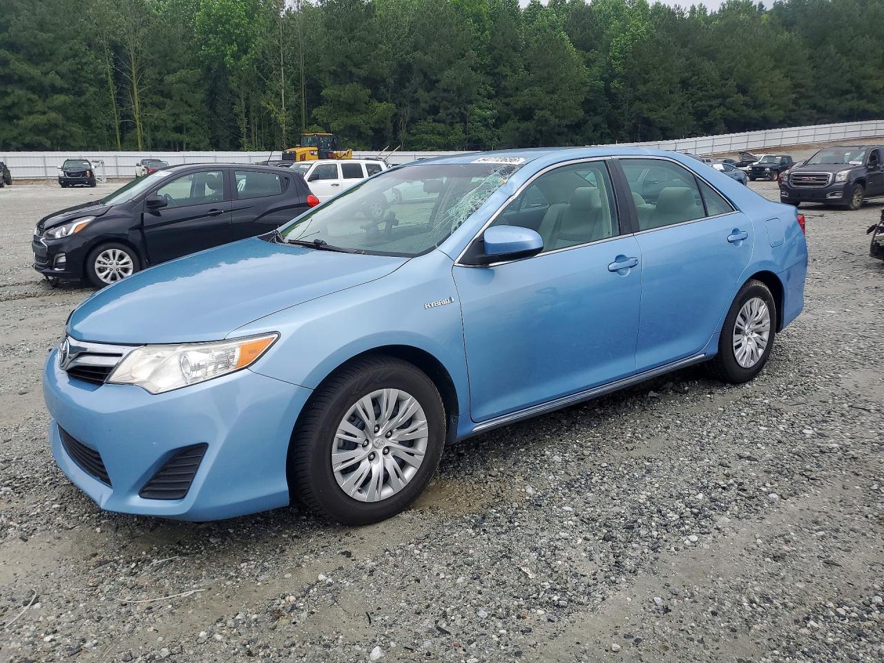 Salvage Toyota Camry Image