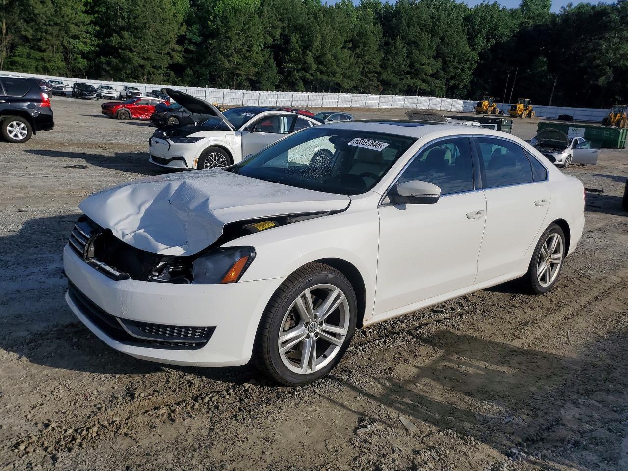 Salvage Volkswagen Passat Image