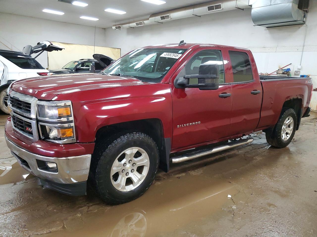 Salvage Chevrolet Silverado Image