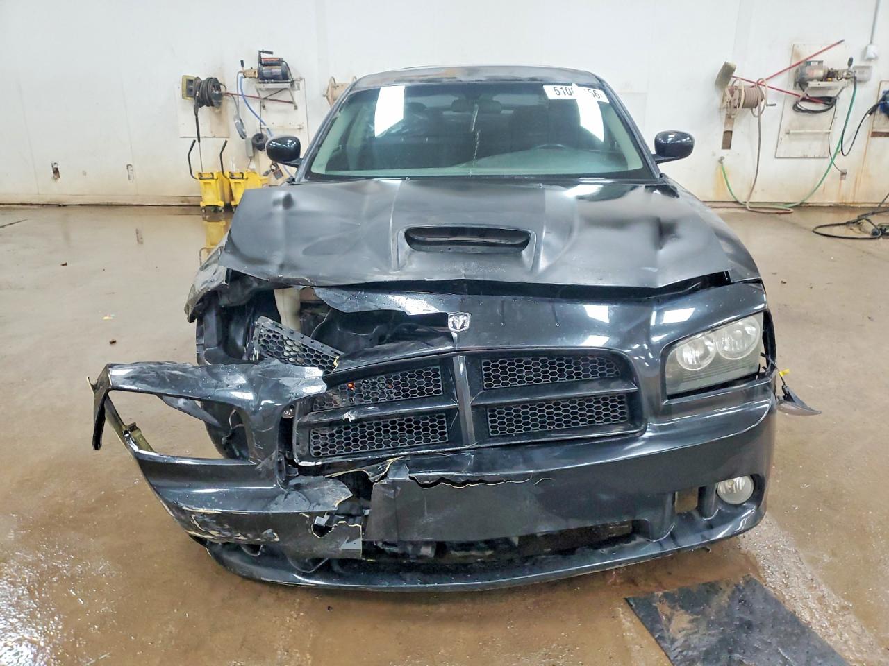 Dodge Charger Srt-8