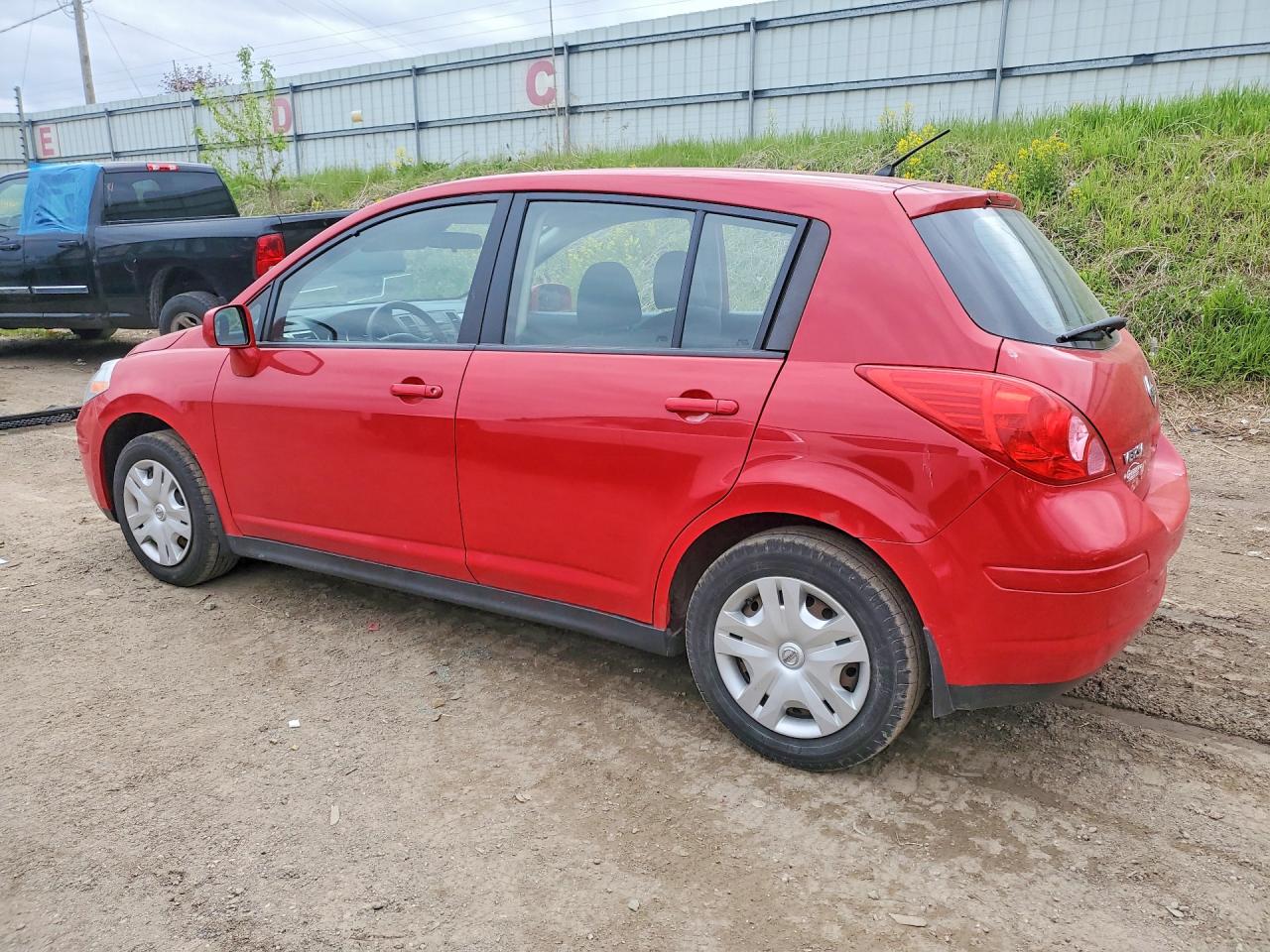 Nissan Versa 1.8 S