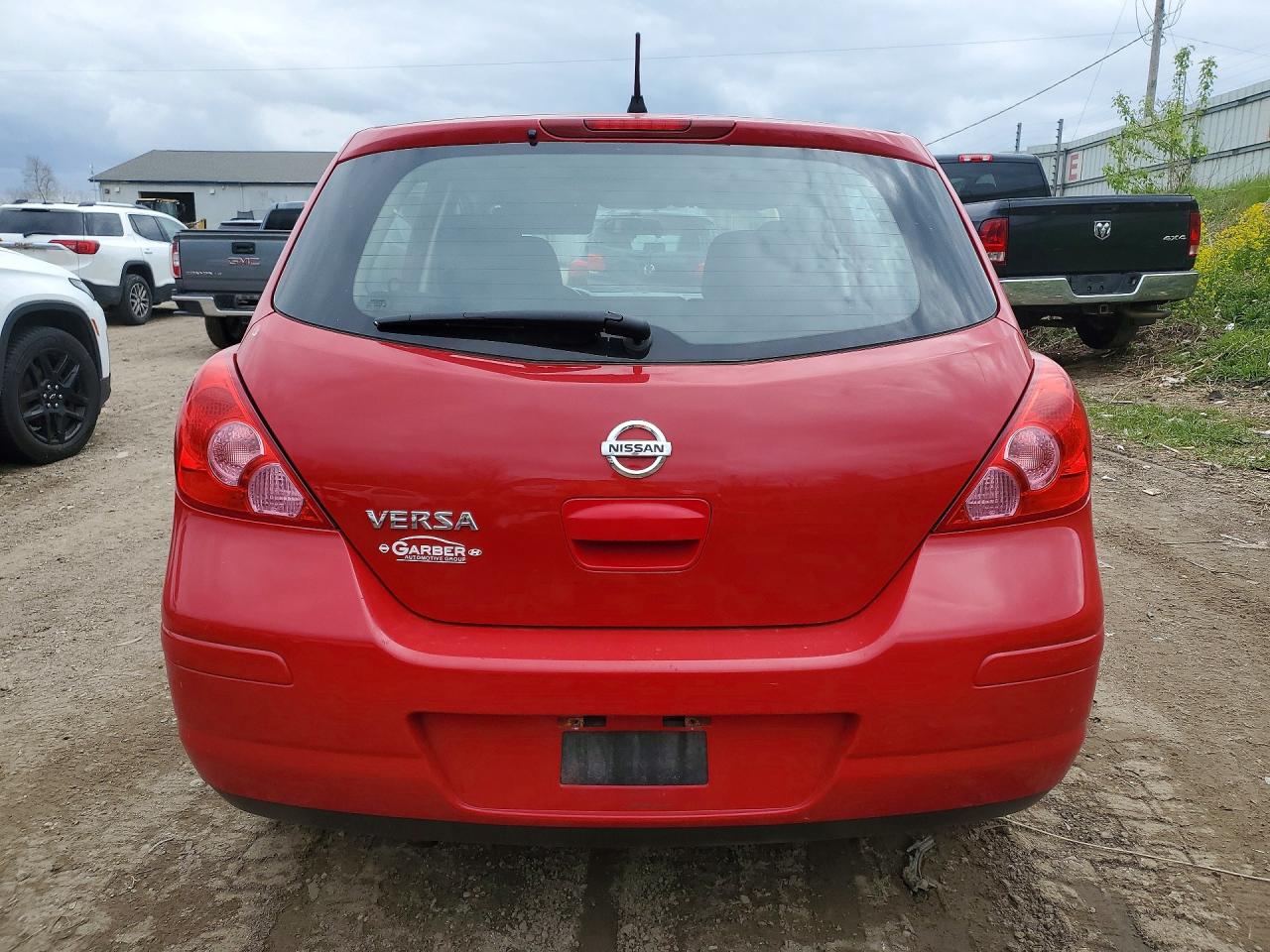 Nissan Versa 1.8 S