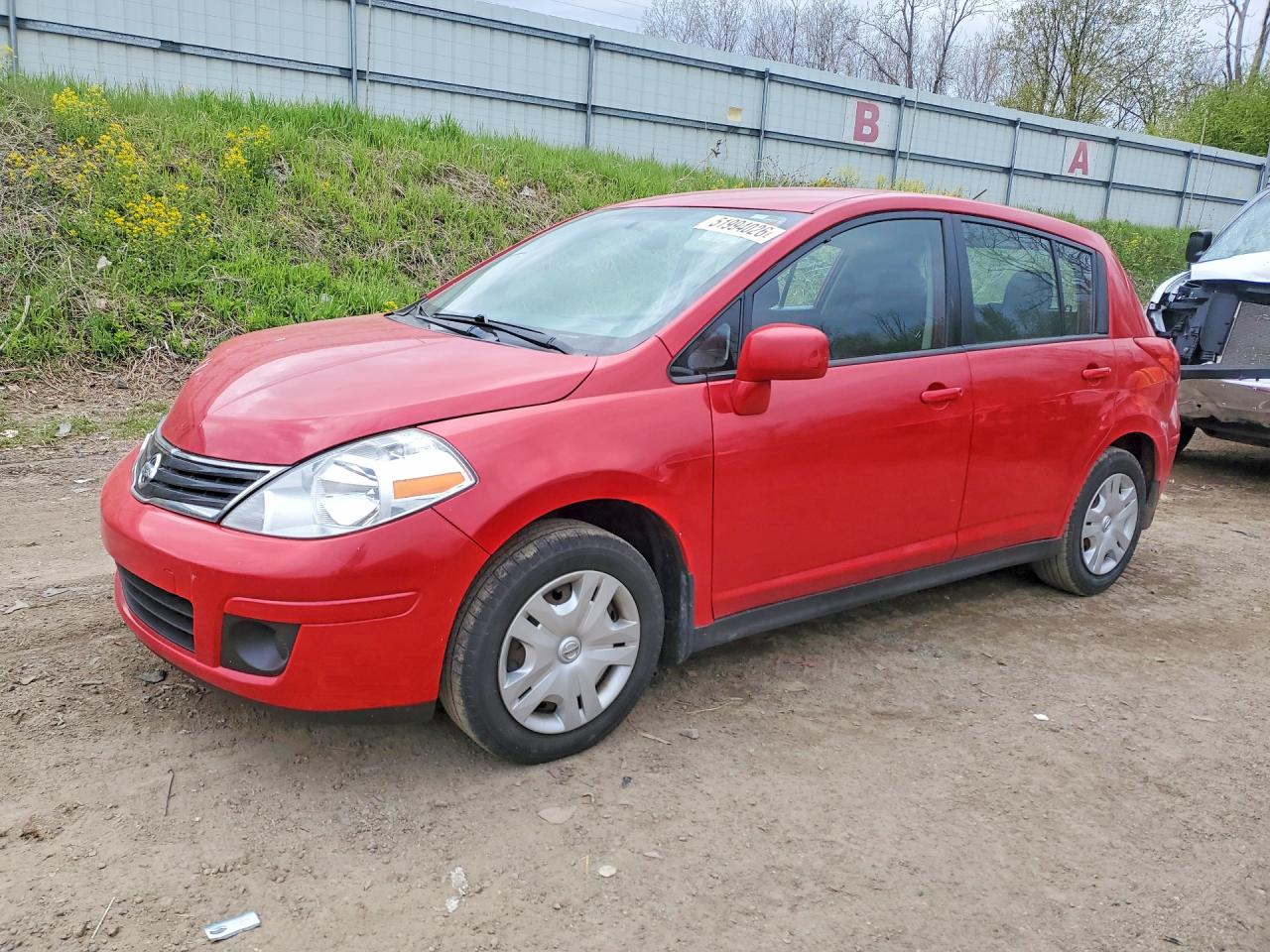 Salvage Nissan Versa Image