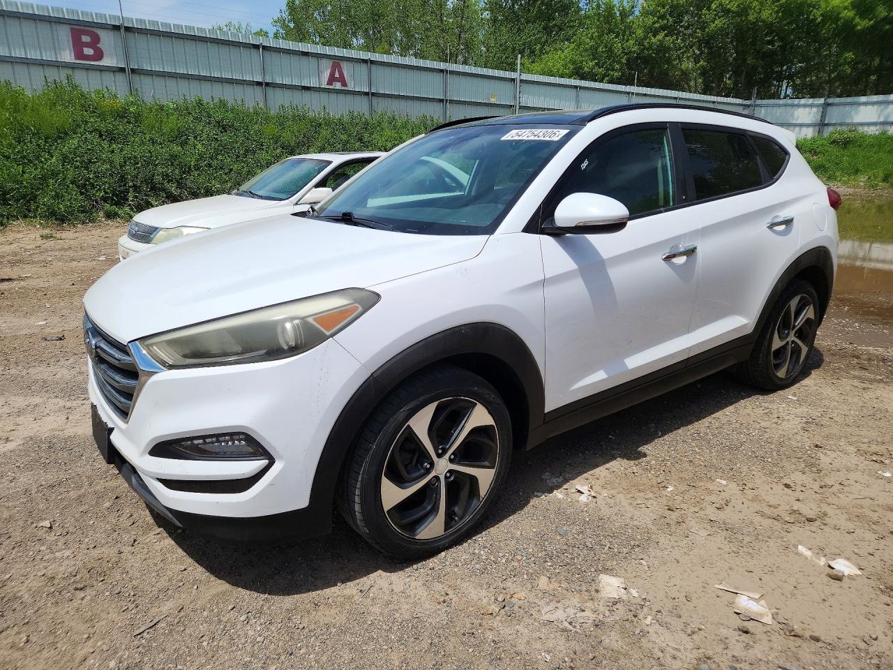 Salvage Hyundai TUCSON Image
