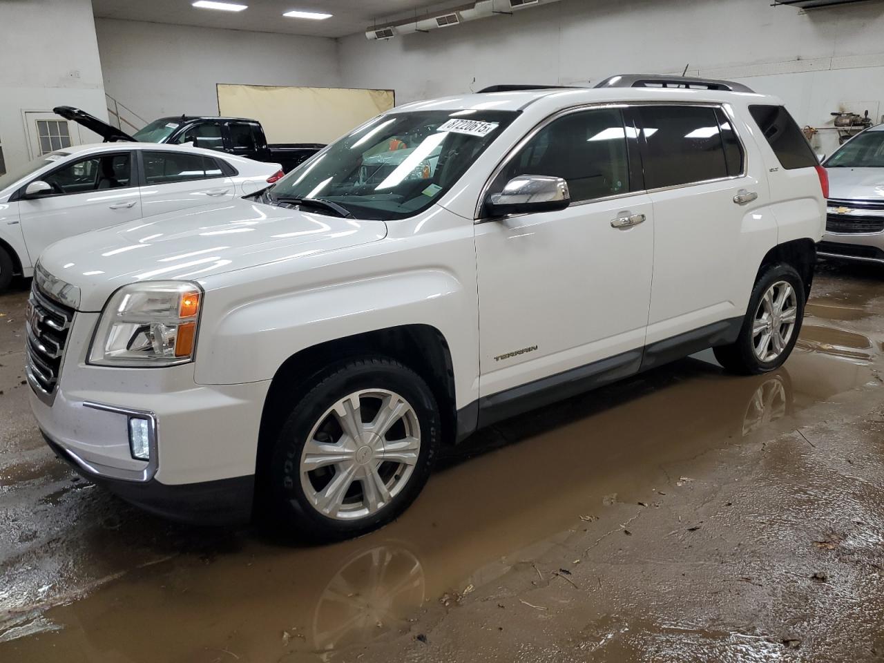Salvage GMC Terrain Image