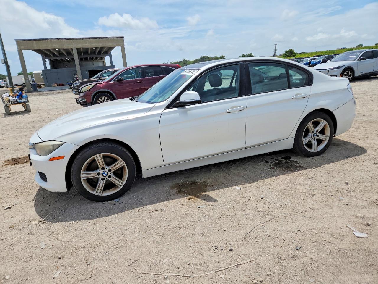Salvage BMW 3 Series Image