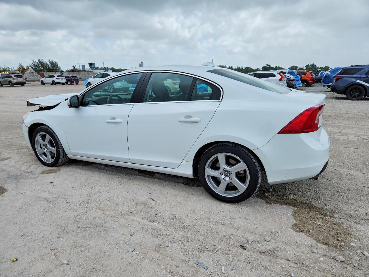 Volvo S60 T5