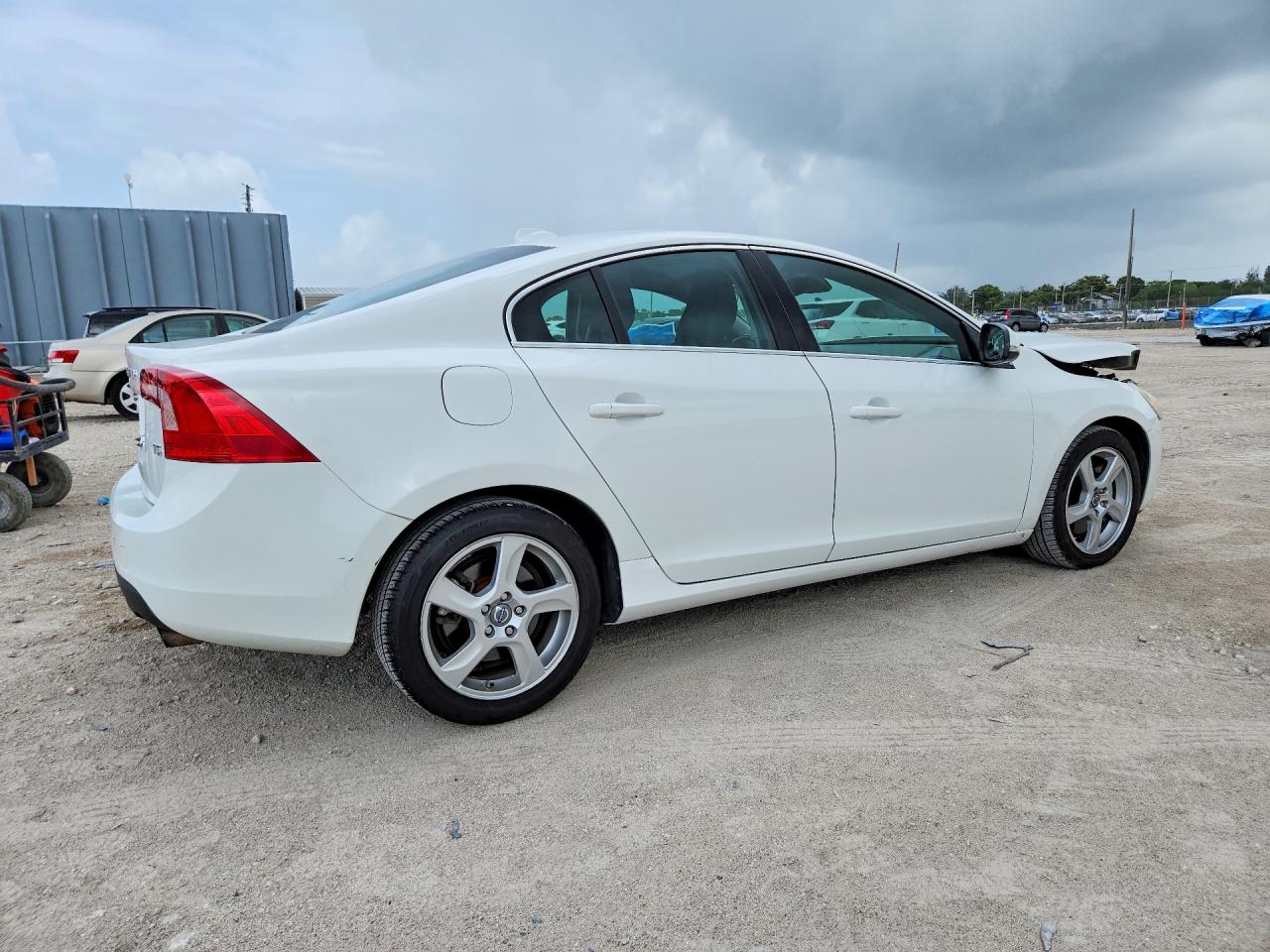 Volvo S60 T5