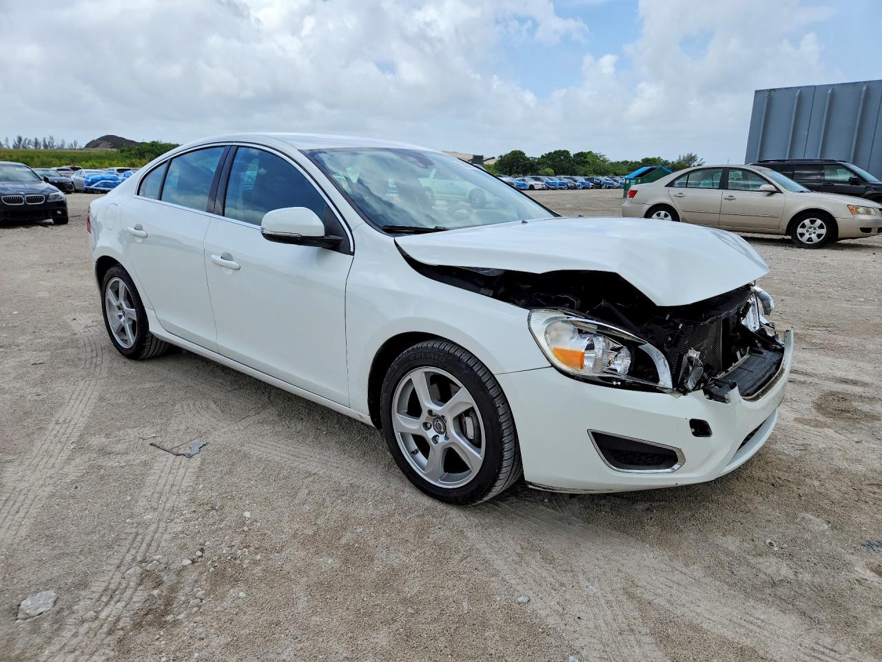 Volvo S60 T5
