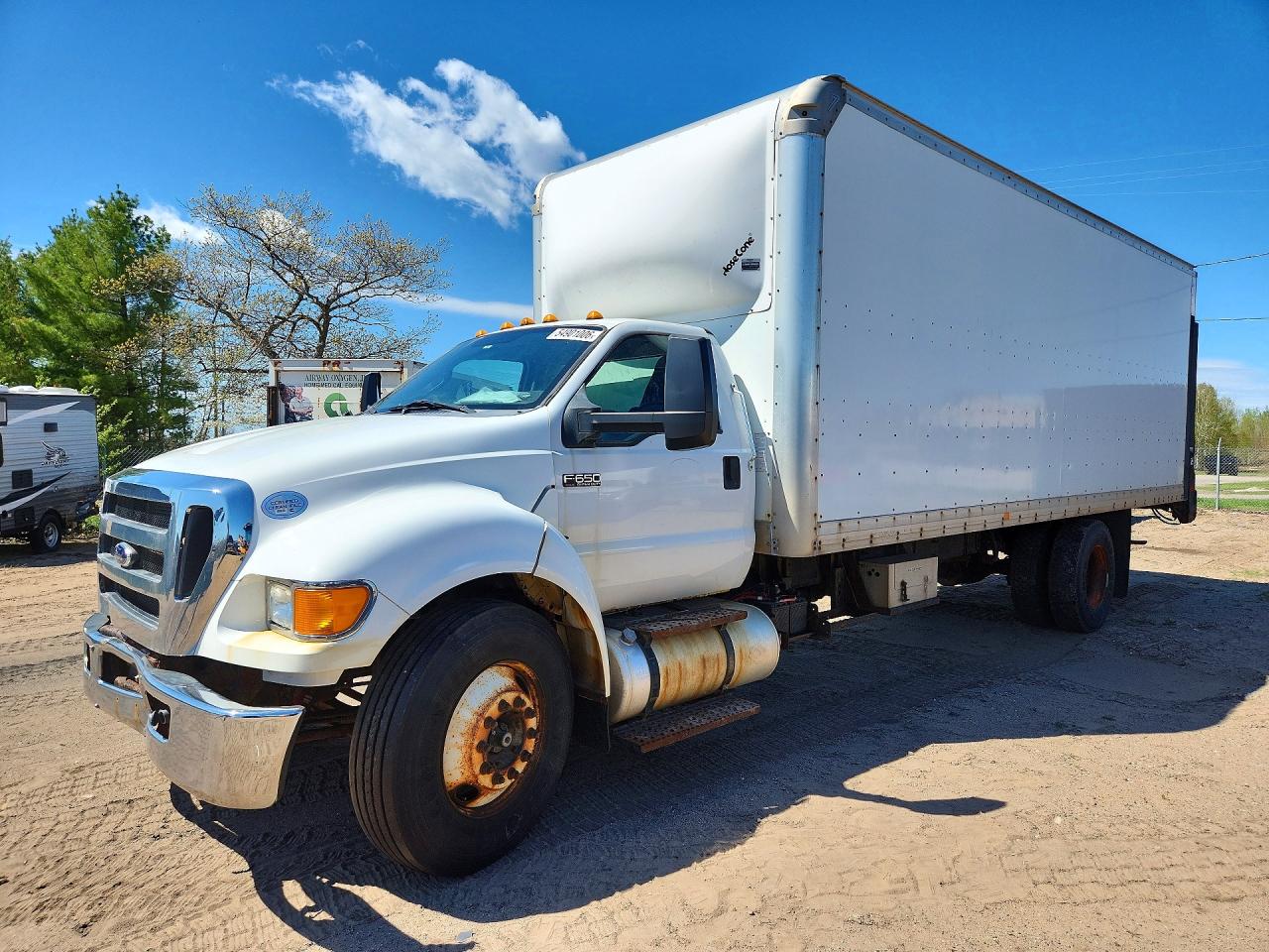 Salvage Ford F-650 Image