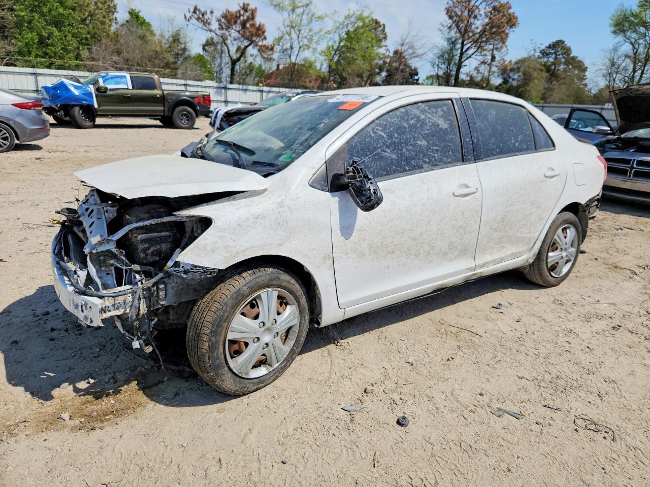 Salvage Toyota Yaris Image
