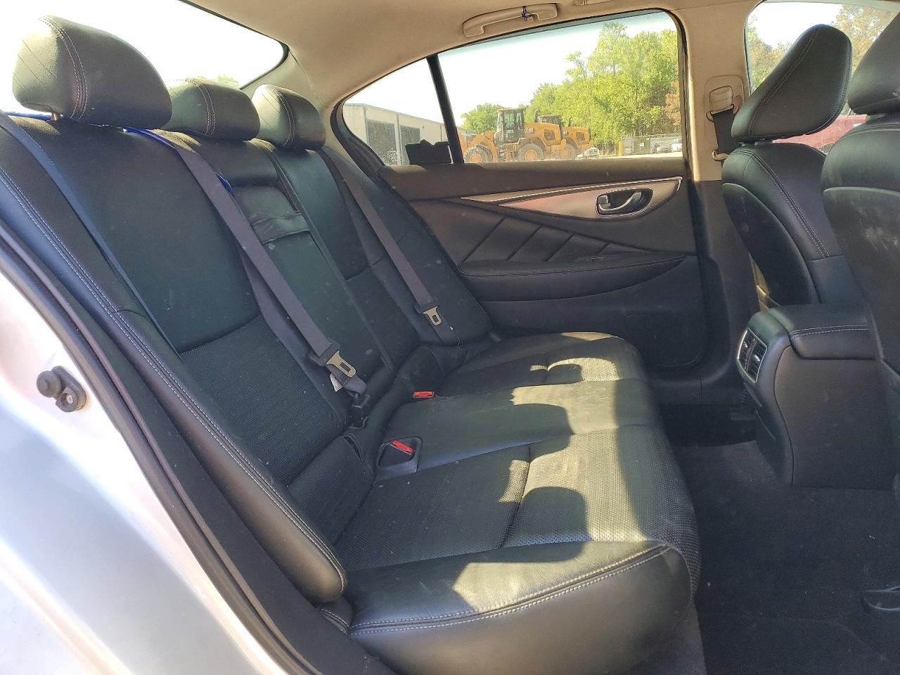 INFINITI Q50 Red Sport 400