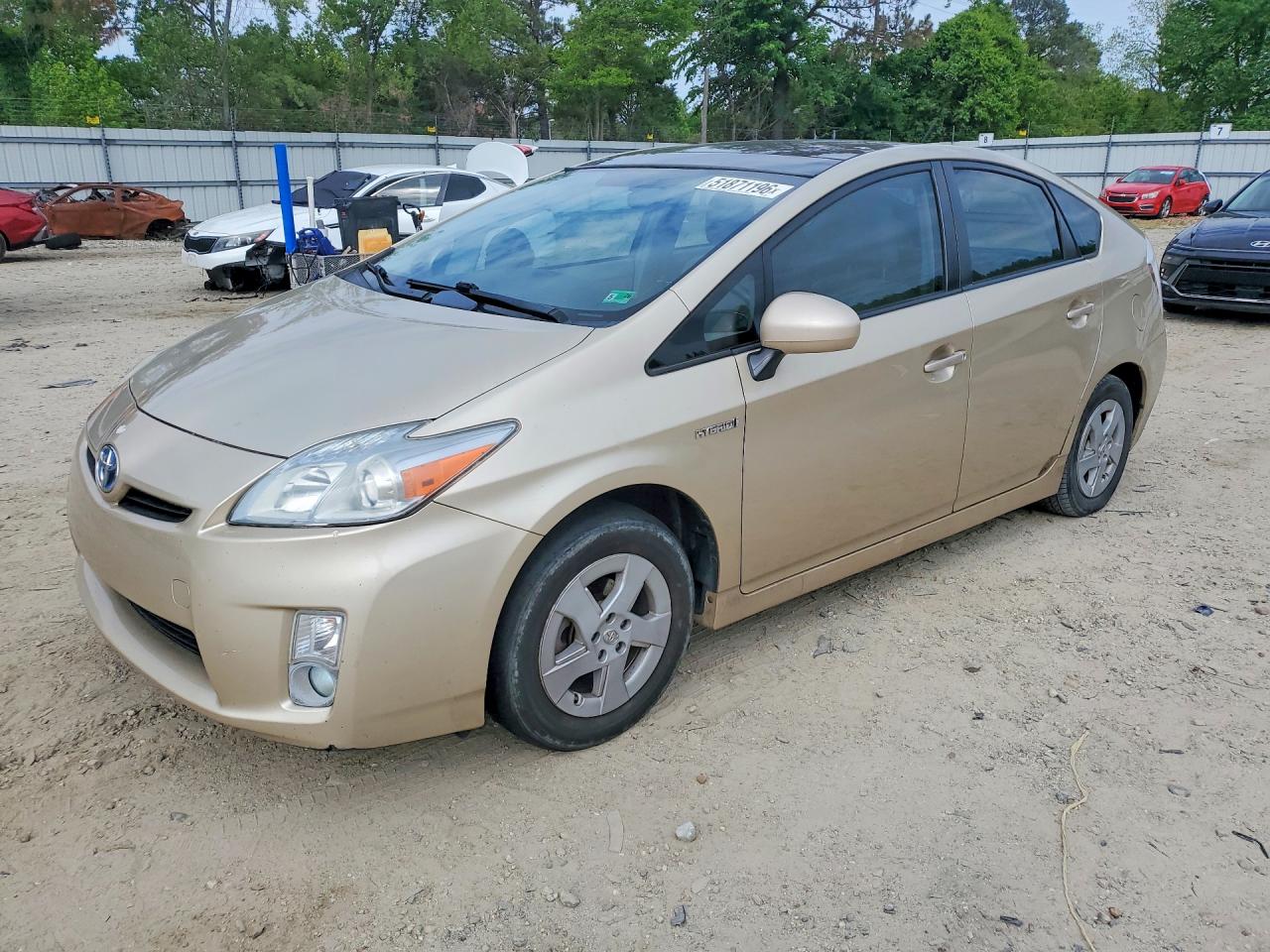 Salvage Toyota Prius Image