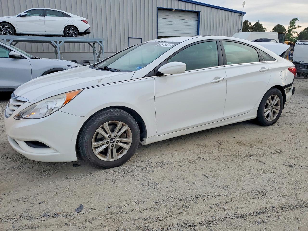 Salvage Hyundai SONATA Image