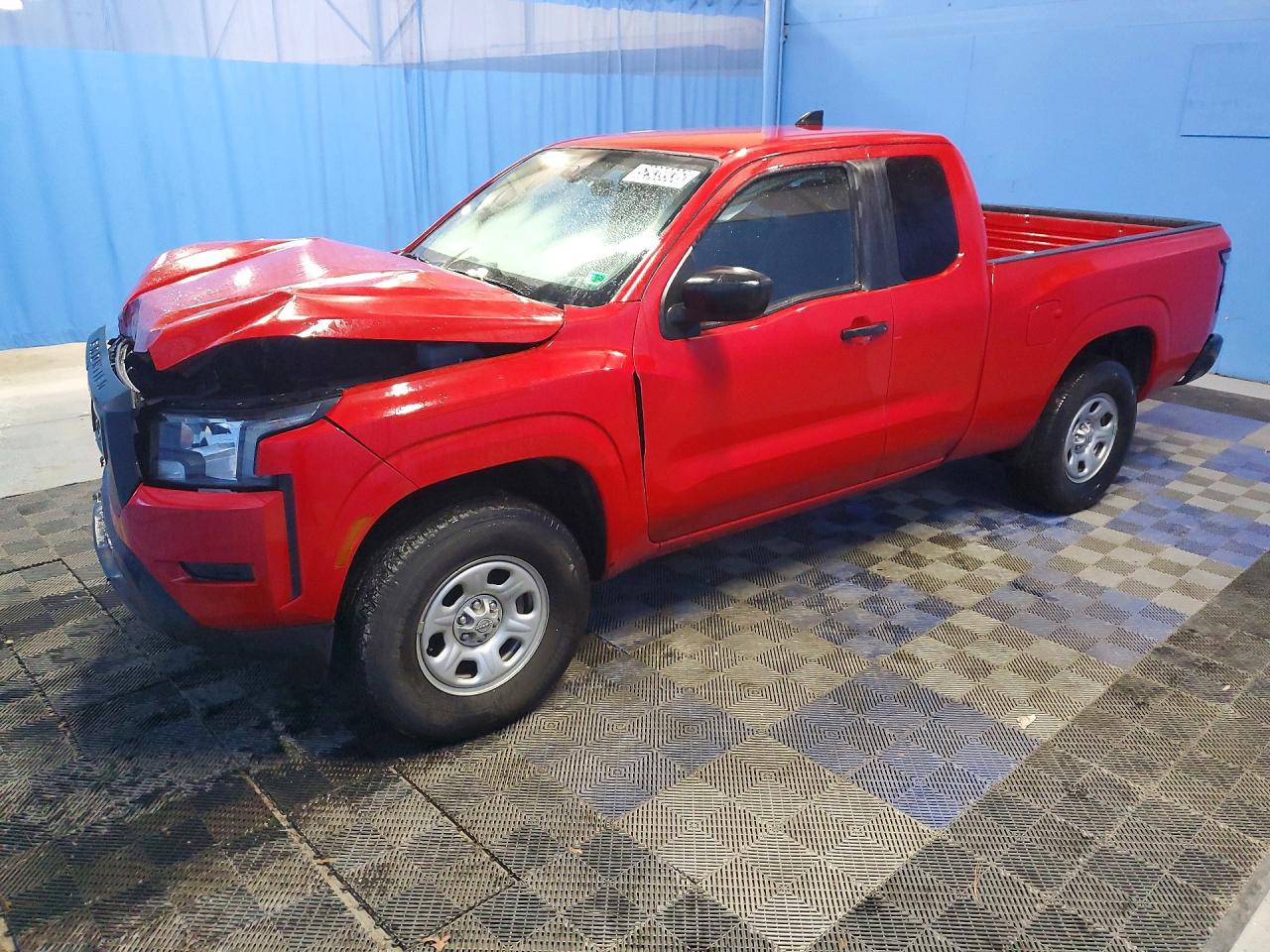 Salvage Nissan Frontier Image