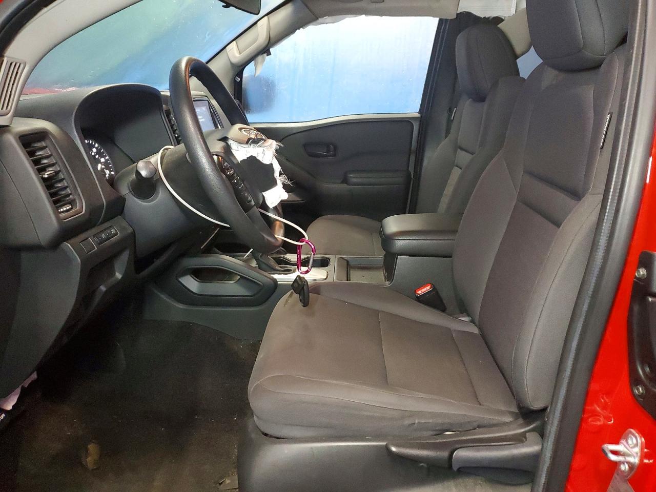 Nissan Frontier S