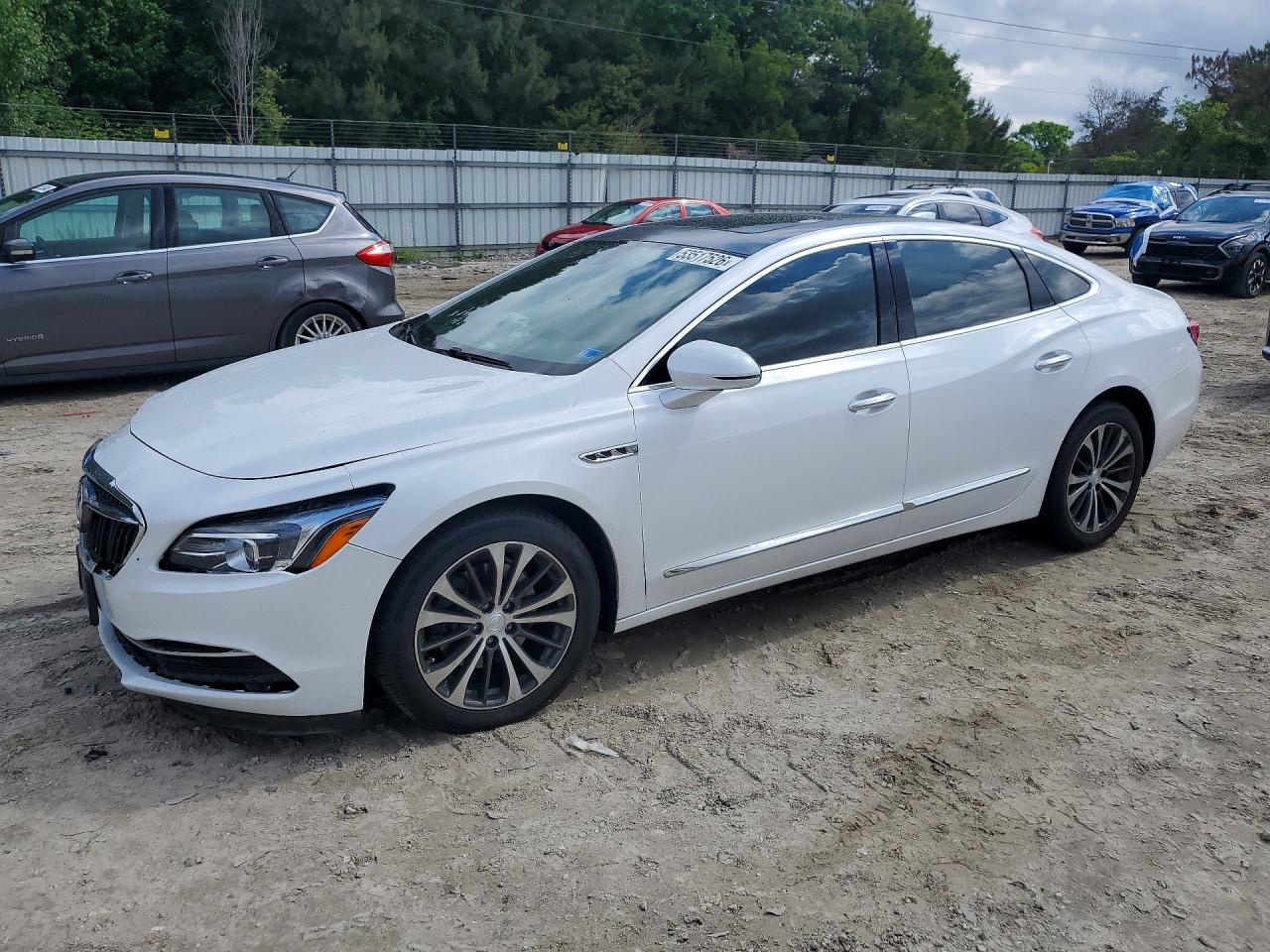 Salvage Buick LaCrosse Image
