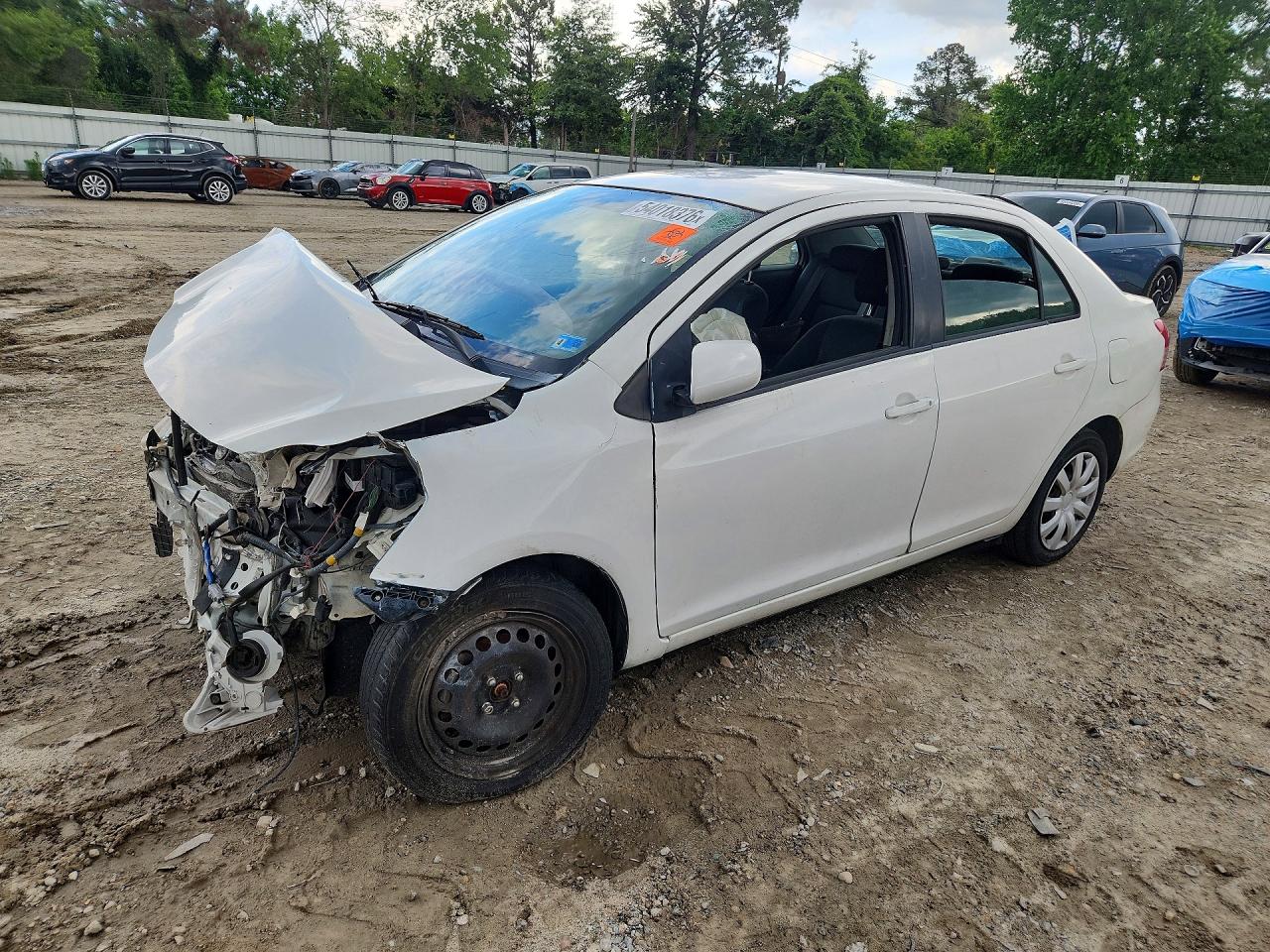 Salvage Toyota Yaris Image