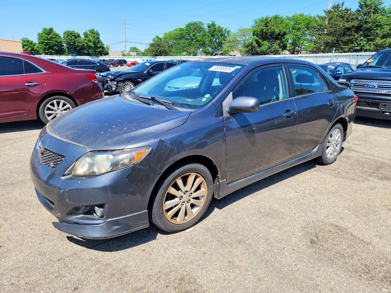 Salvage Toyota Corolla Image