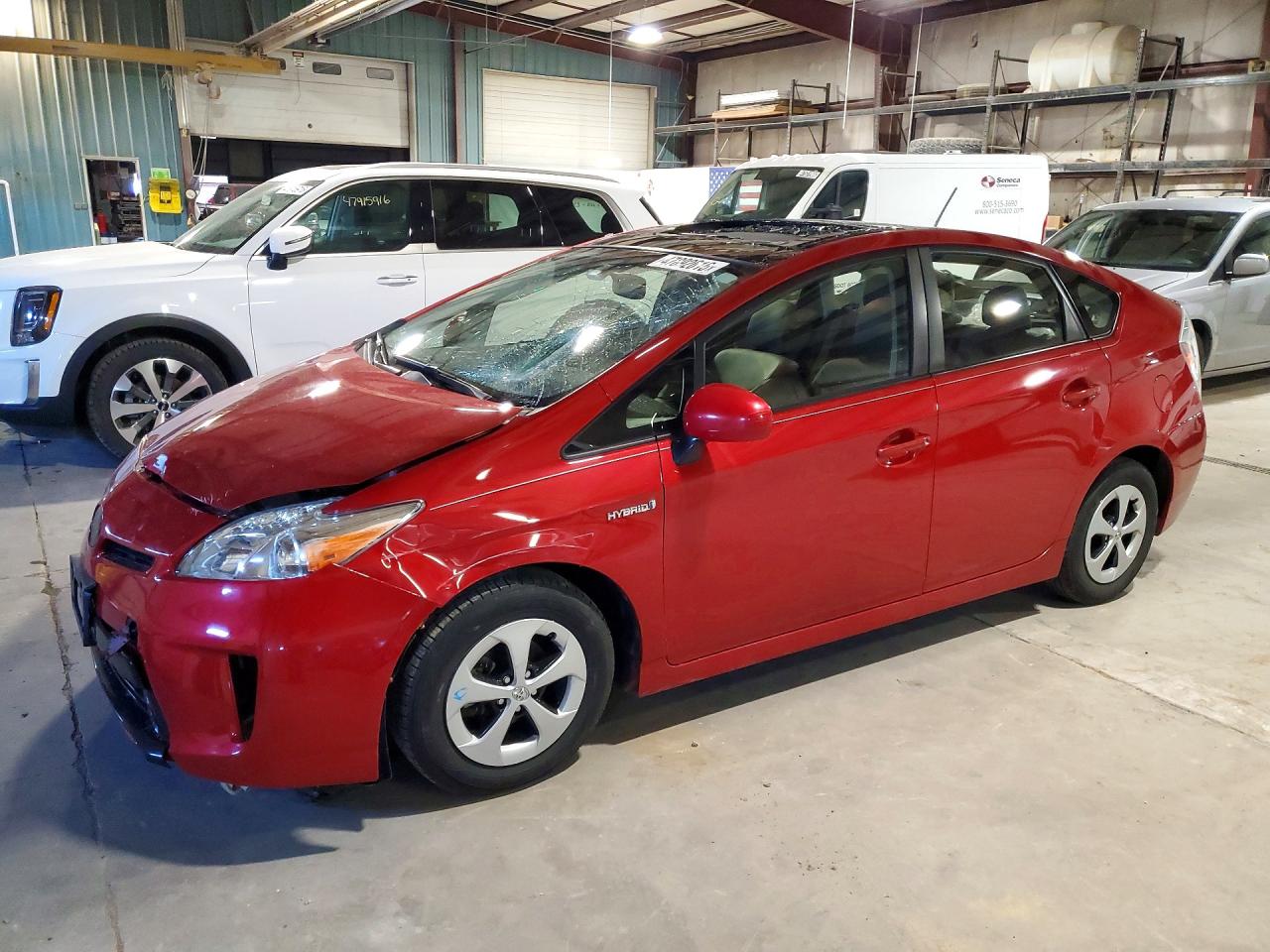 Salvage Toyota Prius Image