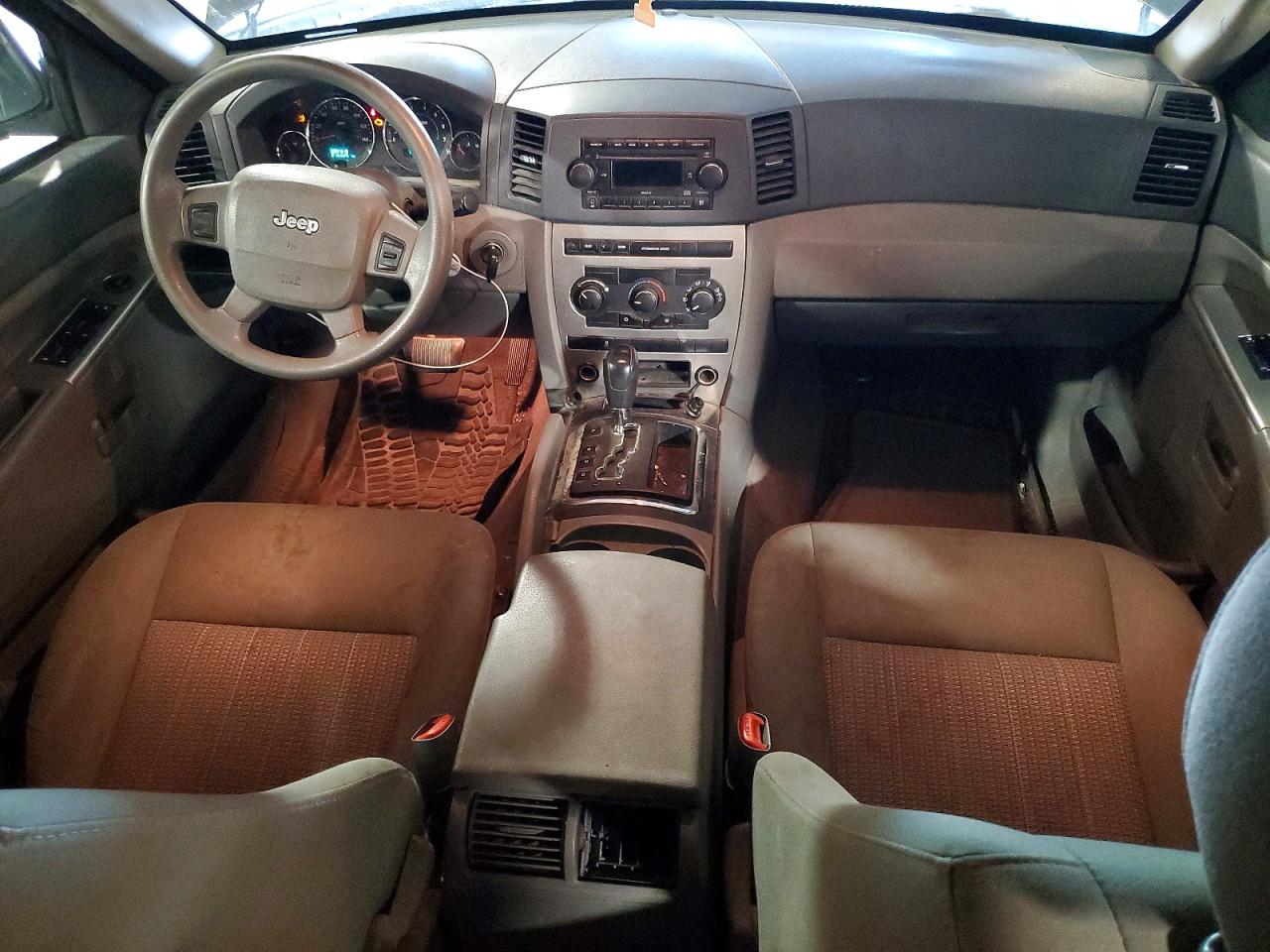 Jeep Grand Cherokee Laredo