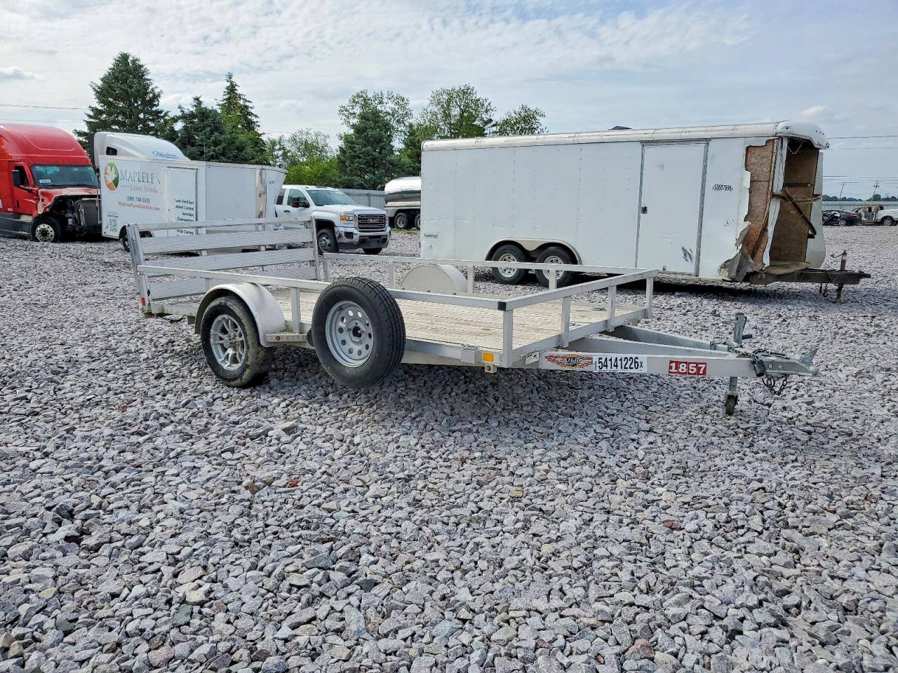 Salvage H & H Trailers Image
