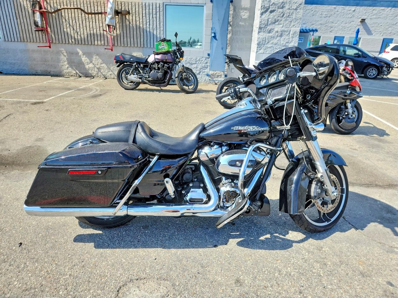 Salvage Harley-Davidson Fl Image